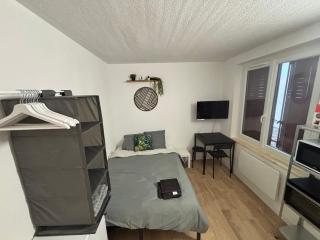 Studette Confort Proche Tramway et Gare - 5