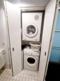 Dockland Retreat with Free Parking - 3