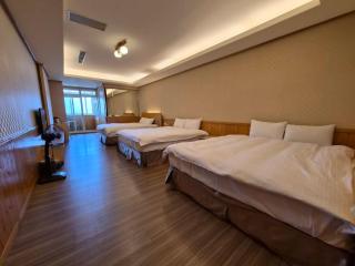 Dragon Manor Resort - 5