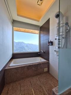 Dragon Manor Resort - 7