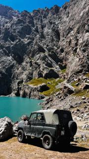 Kel-Suu yurt camp - 1