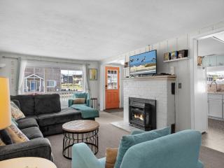 Mermaids Song: Dream Stay 600ft to Beach River - 4