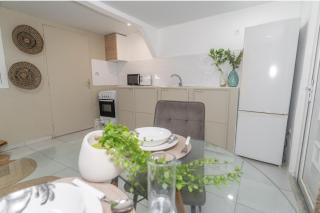 Moderne,hypercentre, wifi, parking à cayenne ,proche commodités - 9