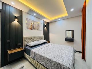 16 with Fast Internet and Elevator - 1