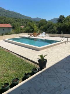 Greystone House Apartments - 8