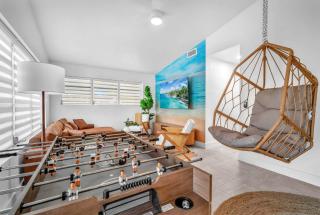 Palm Fiction - Pool and Hard Rock Casino - 3