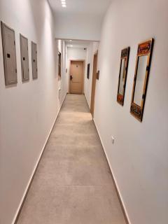 832 . Modern 1BR Apartment Prime Location - 7