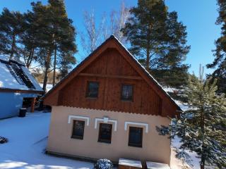 Resort Koloděje - oranžový dům - 0