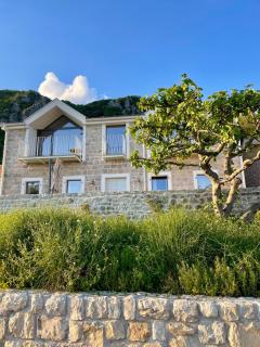 Luxury stone house with infinity pool - 7