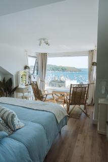 Stunning High Street Townhouse With Sea Views & Parking at 'Tide View Townhouse' - 8