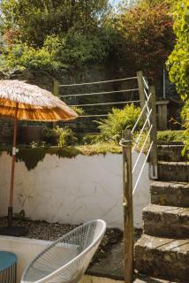 Stunning High Street Townhouse With Sea Views & Parking at 'Tide View Townhouse' - 5