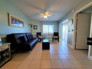 Atrium Oceanview Condo - Sleeps 4 Guests 105 - 9