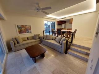 Lovely Beachfront Apartment-Camino Real Zaachila - 0