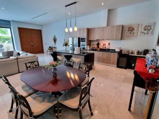 Luxury Villa with Panoramic Seaview, Private Pool - 4