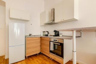 Beautiful Apartment by Stromovka Park - 4