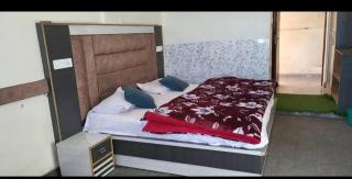 Lekwar Home stay & Restaurant - 9