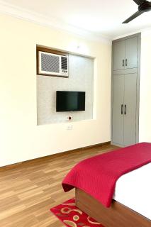 White House BnB Fort View Luxury Stay with Bathtub - 2