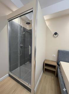 Prime Location - shared Bath - 2