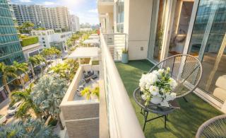 Elegant Midtown Condo with Rooftop Pool and Parking - 9