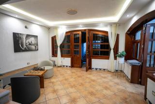 Modern, comfortable and centrally-located loft - 7