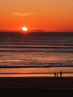 Cosy Dog-Friendly by West Strand - Dunluce Park 1 - Portrush - 4