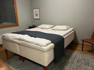 Tilava huoneisto järvi näkymällä - 5