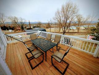 Hot Tub! Arcade! Walk to Everything! 123 Main St! - 5