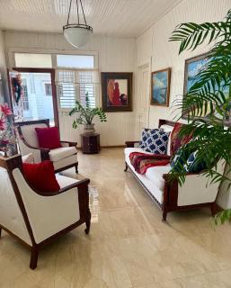 Exclusive Beachside House with Private Backyard - 9