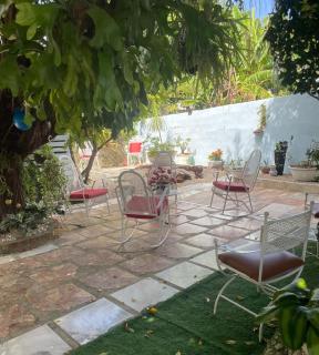 Exclusive Beachside House with Private Backyard - 5