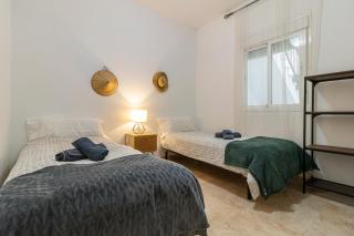 Charming Apartment - 4