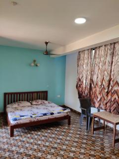 Blue Waves Guest House - 8