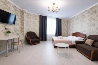 118 ТОП ЛОКАЦИЯ для НЕКУРЯЩИХ 2-х для компании из 1-5 человек с 2мя кроватями и 1местным диваном - 0