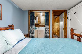 Hot Tub • 2mi Miguel’s • 3mi Natural Bridge - 3