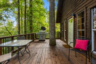 Hot Tub • 2mi Miguel’s • 3mi Natural Bridge - 4