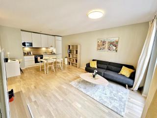Bright Urban 1BR Apartment - 0