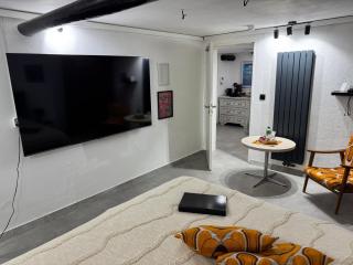 Gemütliches Kellerzimmer + Bad - 9