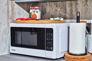 Spacious Beachside Family Apt - Dunluce Park 2 - 3