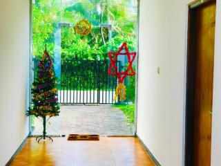 Ocean Breeze Resort - 8