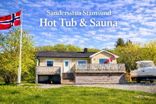 Familyfriendly-modern, in the fishingtown Stamsund, with Sauna and Jacuzzi - 0
