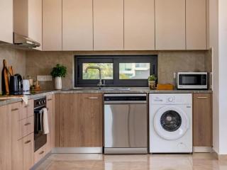 Amato Riverside by Ezoria Villas - 5