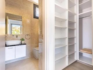 Amato Riverside by Ezoria Villas - 2