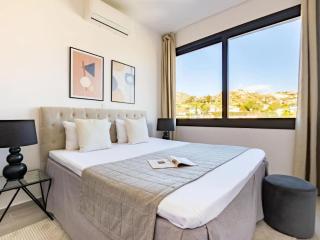 Amato Riverside by Ezoria Villas - 1