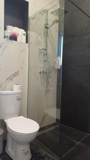 Near Airport Cozy Stay - 9