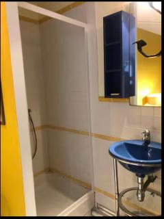 Grande chambre avec salle de bain privative - 4