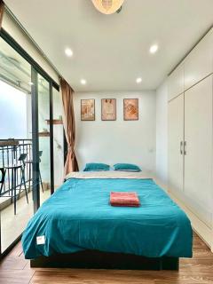 High Floor, Open View Next Marriott Hotel - 0