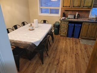 Spacious Bright Home In Woodbridge - 8