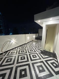 MyStayCompany- 2BHK with pool, BBQ & terrace vibes - 9