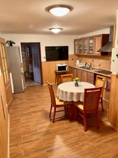 Cozy Basement Apartment - 4