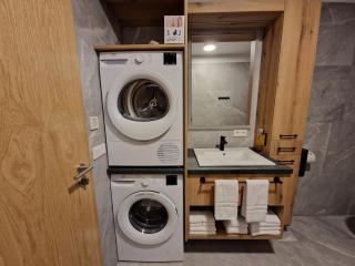 Höfn Apartments - 6