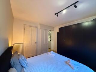 Central Amsterdam Home Stay Near Museum Quarter & Vondelpark - 5